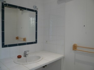 Location APPARTEMENT T2 - MARSEILLE 13007 - QUARTIER ENDOUME / QUATRE SEPTEMBRE - CUISINE ÉQUIPÉE 