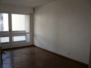 Location APPARTEMENT T3 - MARSEILLE 13007 - QUARTIER ST VICTOR   - BALCON, ASCENSEUR