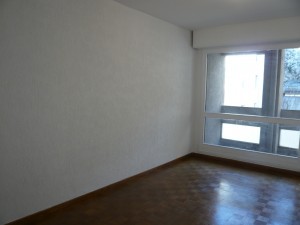 Location APPARTEMENT T3 - MARSEILLE 13007 - QUARTIER ST VICTOR   - BALCON, ASCENSEUR