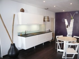 Location APPARTEMENT T2 - MARSEILLE 13001 - PLACE THIARS / VIEUX PORT - MEUBLÉ, RÉNOVÉ, CUISINE ÉQUIPÉE
