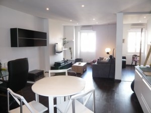 Location APPARTEMENT T2 - MARSEILLE 13001 - PLACE THIARS / VIEUX PORT - MEUBLÉ, RÉNOVÉ, CUISINE ÉQUIPÉE