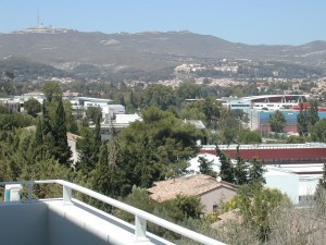Location APPARTEMENT T3 - 13013 - CHATEAU GOMBERT - VUE DEGAGÉE,TERRASSE, BOX