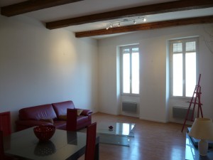 Location APPARTEMENT T2 - MARSEILLE 13007 - QUARTIER ST VICTOR   - CUISINE EQUIPÉE, MEUBLÉ