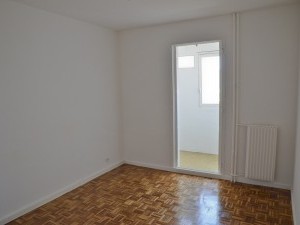 Location APPARTEMENT T2 - MARSEILLE 13007 - QUARTIER SAMATAN - CUISINE ÉQUIPÉE, RANGEMENTS ...