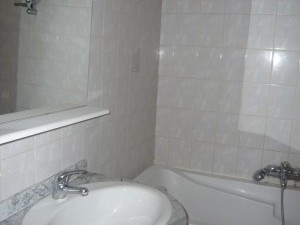 Location APPARTEMENT T2 , Marseille 13007 , QUARTIER ST VICTOR, RUE ROBERT , CAVE, ACENSEUR, BON ETAT