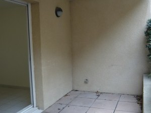 Location APPARTEMENT T2 - MARSEILLE 13005 - RUE DE LA LOUBIERE   - ASCENSEUR, TERRASSE, PARKING, CUISINE EQUIPÉE