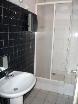 Location APPARTEMENT T2 Marseille 13007, Quartier Saint Victor,  Spacieux, vue dégagée, cave, dressing