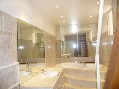 Location APPARTEMENT T1 - MARSEILLE 13007 - QUARTIER ST VICTOR   - LOFT, EXPOSITION SUD, TERRASSE