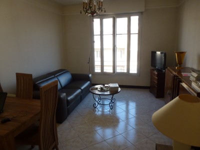 Location APPARTEMENT T3 - 13004 - Avenue Foch - Traversant, lumineux, balcons, ascenseur ...