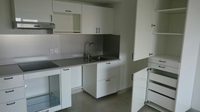 Location APPARTEMENT T3 - 13008 - Cantini / Rouet - Cuisine équipée, terrasse, vue dégagée, garage fermé ...