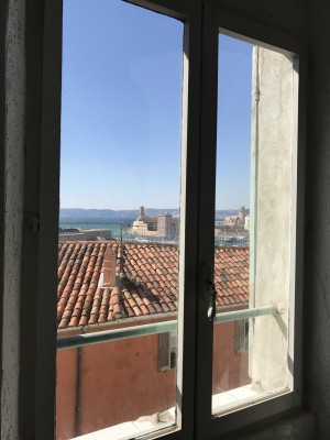 Location APPARTEMENT T1 - 13007 - Quartier St Victor - Belle vue, cuisine équipée ...