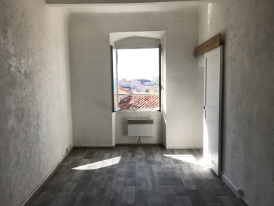 Location APPARTEMENT T1 - 13007 - Quartier St Victor - Belle vue, cuisine équipée ...