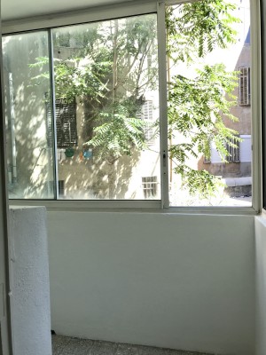 Location APPARTEMENT T4 - MARSEILLE 13007 - SAINT VICTOR 7E - BON ETAT