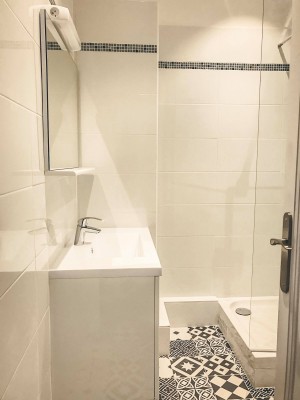 Location APPARTEMENT T2 - 13004 - Place Sébastopol / Avenue Fosh - Rénové, double vitrage, ascenseur ....
