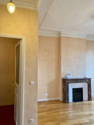 Location APPARTEMENT T3 - Marseille 13006 - Baille / Castellane - Cuisine équipée, tomettes, parquet, climatisation, double vitrage ...