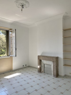 Location APPARTEMENT T3 Marseille 4ème , proximité Palais Longchamp , Boulevard Camille Flammarion, ascenseur, cuisine équipée, cave ...