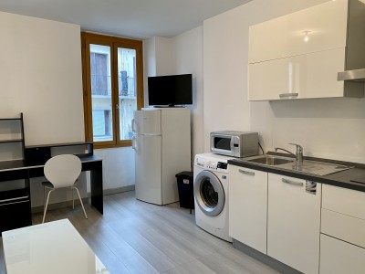 Location APPARTEMENT T2 - Marseille 13006 - Rue Tilsit - Meublé, cuisine entièrement équipée ...