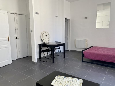 Location APPARTEMENT MEUBLÉ T1 - 13006 - Rue Auguste Blanqui - Meublé, cuisine équipée ...