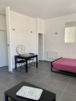 Location APPARTEMENT MEUBLÉ T1 - 13006 - Rue Auguste Blanqui - Meublé, cuisine équipée ...