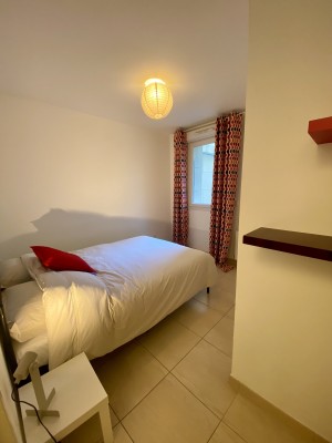 Location APPARTEMENT T3 13007 - MARSEILLE 07 , Quartier Saint Victor , Meublé, cuisine équipée,  
