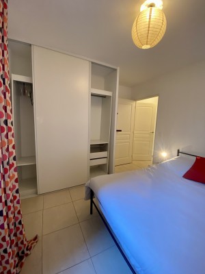 Location APPARTEMENT T3 13007 - MARSEILLE 07 , Quartier Saint Victor , Meublé, cuisine équipée,  