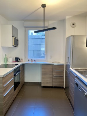 Location APPARTEMENT T3 13007 - MARSEILLE 07 , Quartier Saint Victor , Meublé, cuisine équipée,  