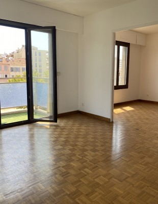 Location APPARTEMENT T3 13007 - MARSEILLE 07 , Quartier Saint Victor