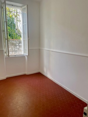Location APPARTEMENT T2/3 13008 - MARSEILLE 08 , Quartier Saint Anne - boulevard Luce ,Cour, garage, climatisation réversible ...