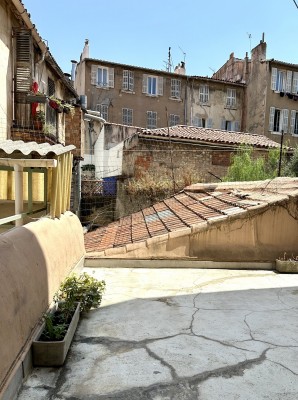 Location APPARTEMENT 13006 - MARSEILLE 06 , Meublé, cuisine équipée, terrasse,  
