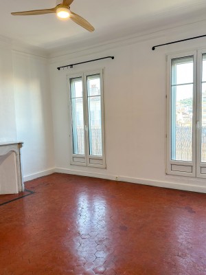 Location APPARTEMENT T 3/4  13006   LIEUTAUD, BAILLE,  CASTELLANE Climatisation réversible ...
