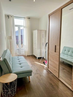 Location APPARTEMENT MEUBLÉ T3 , Marseille 13007 , quartier : Endoume , meublé, cuisine équipée, climatisation ...
