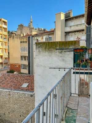 Location APPARTEMENT MEUBLÉ T3 , Marseille 13007 , quartier : Endoume , meublé, cuisine équipée, climatisation ...