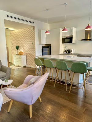 Location APPARTEMENT MEUBLÉ T3 , Marseille 13007 , quartier : Endoume , meublé, cuisine équipée, climatisation ...