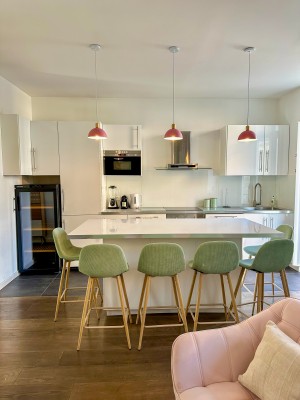 Location APPARTEMENT MEUBLÉ T3 , Marseille 13007 , quartier : Endoume , meublé, cuisine équipée, climatisation ...