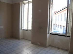 Vente Appartement T2 - MARSEILLE AVENUE DE LA CORSE 13007 -  QUARTIER SAINT VICTOR -  A RÉNOVER