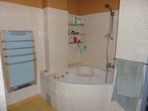 Vente Appartement T4 - MARSEILLE 13007 - QUARTIER ST VICTOR   - RÉNOVÉ, GRAND SÉJOUR, ASCENSEUR, CLIMATISATION
