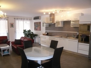 Vente Appartement T3 - MARSEILLE 13007 - QUARTIER ST VICTOR   - CUISINE EQUIPÉE, BALCON, CLIMATISATION