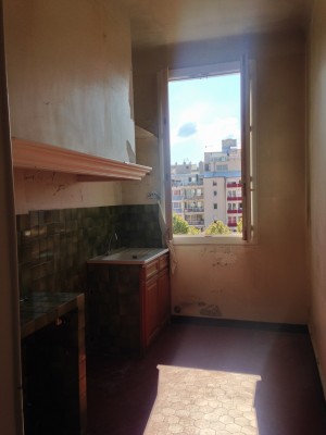 Vente Appartement T2 -13007 - Quartier St Victor, avenue de la Corse  - Balcon, cuisine séparée, dressing, vue dégagée ....