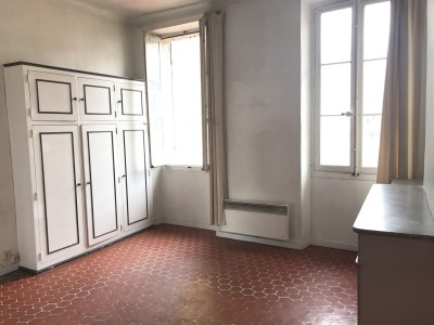 Vente Appartement T1 - 13006 - Notre Dame du Mont, rue Fontange - Dernier étage, cuisine séparée, immeuble ancien ...