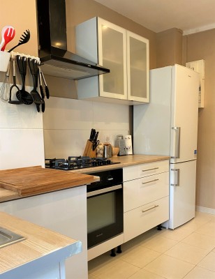 Vente Appartement T2 MARSEILLE 07 , quartier des Catalans  , RdC, traversant, cave, cuisine équipée ...