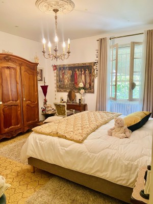 Vente Villa T6 ,Marseille 9ème , Quartier Mazargues , Maison avec piscine et garages