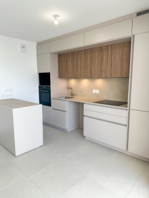 Vente Appartement T3  13006 Marseille , Vauban , neuf , cuisine équipée, climatisation, balcon, box ...