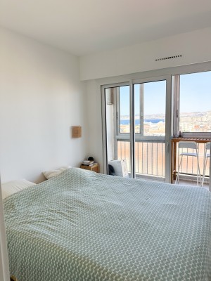 Vente Appartement T2 13007 - MARSEILLE 07 , Quartier Saint Victor , rénové, vue dégagée, cuisine équipée, balcon, climatisation...